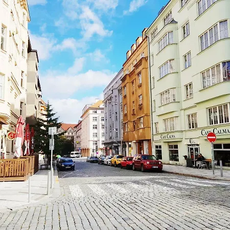 Charming Close To Old Town&metro